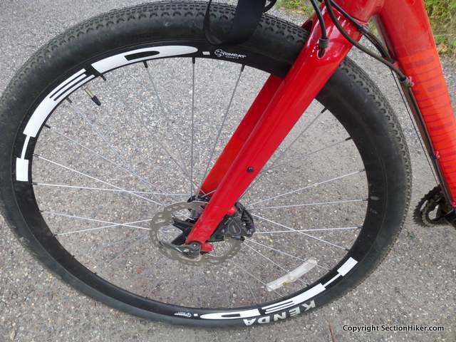 The Diamondback Haanjo Trail comes with a carbon fork to reduce road vibration