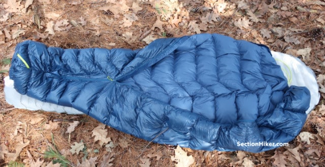 You can unzip the Pluton 40 and use it like a quilt or a blanket