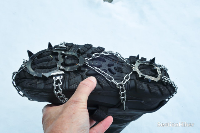 The spikes are connected by carbon steel plates to help coordinate their action.