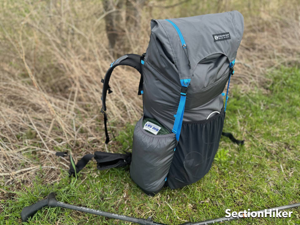 The Mariposa has a long side quiver pocket that’s good for packing a tent.