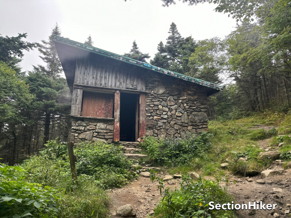 O abrigo Cooper Lodge no Monte Killington na Long Trail