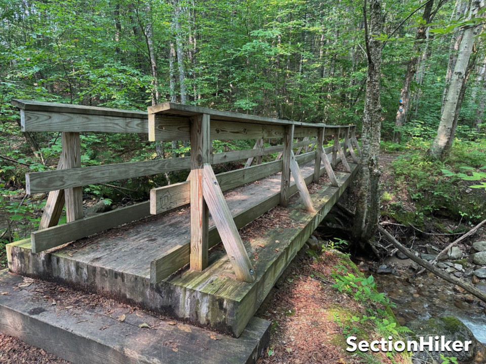 A impressionante ponte de madeira no final da Bucklin Trail no Monte Killington